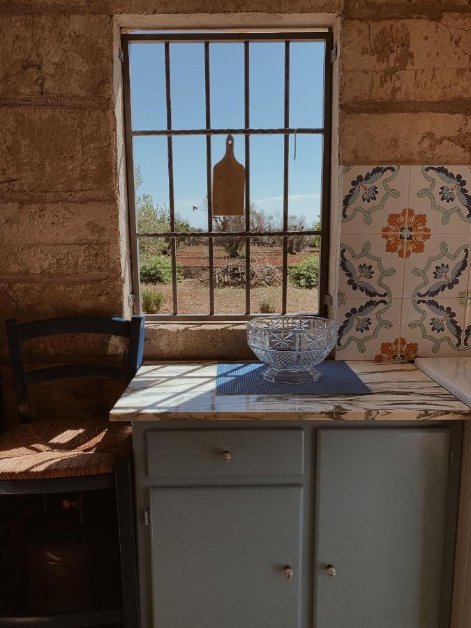 Гостевой дом Trullo Contrada Stracca Аллисте Экстерьер фото