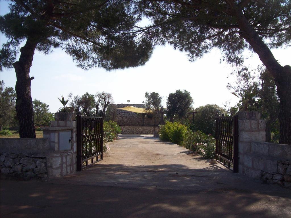 Гостевой дом Trullo Contrada Stracca Аллисте Экстерьер фото